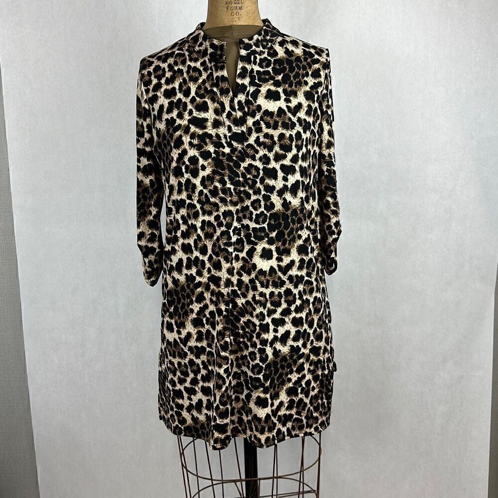Leopard Print Dress Size Medium Lightweight Cheetah Animal Print V-Neck
